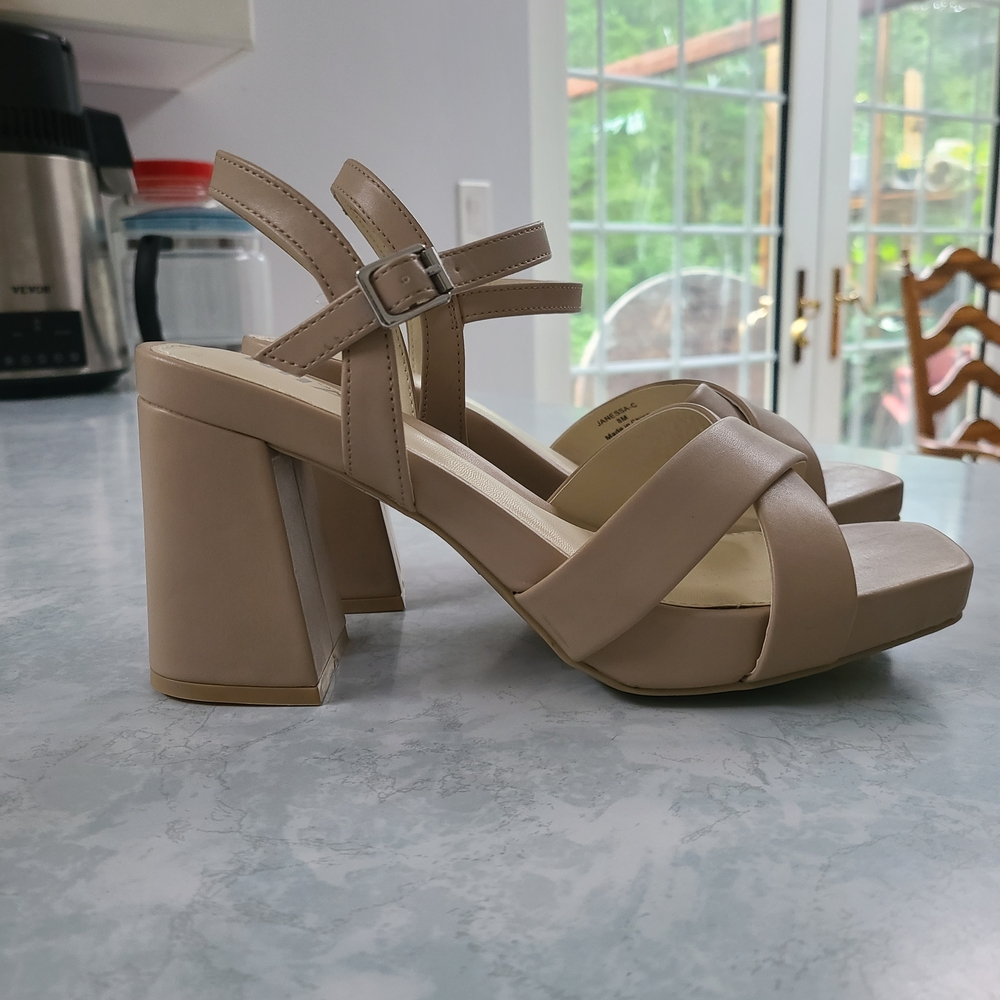 MIA Women's Tan Platform Heels